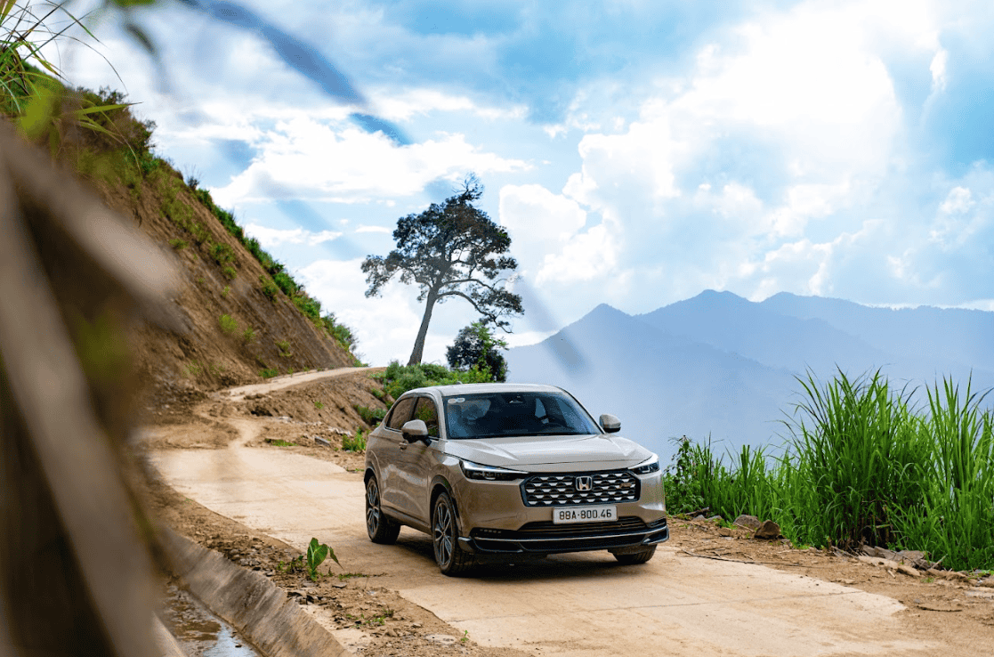 Honda Việt Nam chính thức áp dụng giá bán lẻ đề xuất mới cho mẫu xe HR-V e:HEV RS honda-viet-nam-chinh-thuc-ap-dung-gia-ban-le-de-xuat-moi-cho-mau-xe-hr-v-e-hev-rs-16